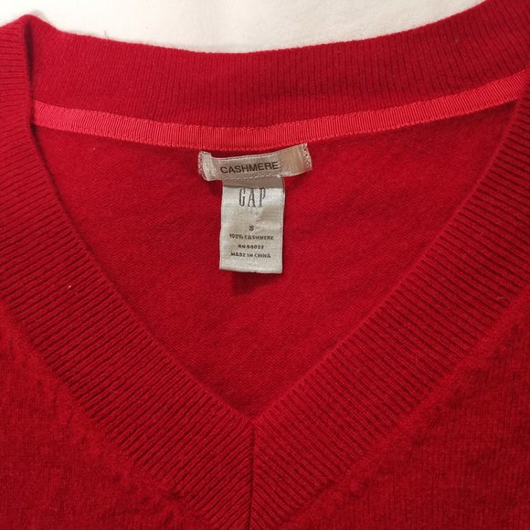 GAP 100% Cashmere V-neck Sweater (S) - Picture 2 of 3